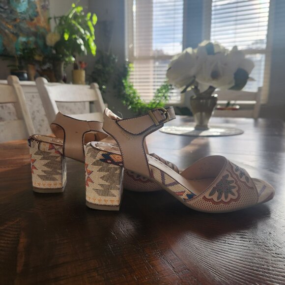 L'Artiste by Spring Step Leather Sandals - Sassyclass | Size 8.5 - Picture 7 of 10